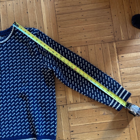 L.L. Bean Norwegian Lambswool Blue and White Crewneck Sweater- Women’s - Picture 11 of 12